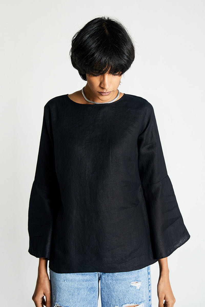 The Button Back Shirt by Reistor | Official Wardrob